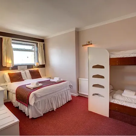 Barrowfield 3* New Quay